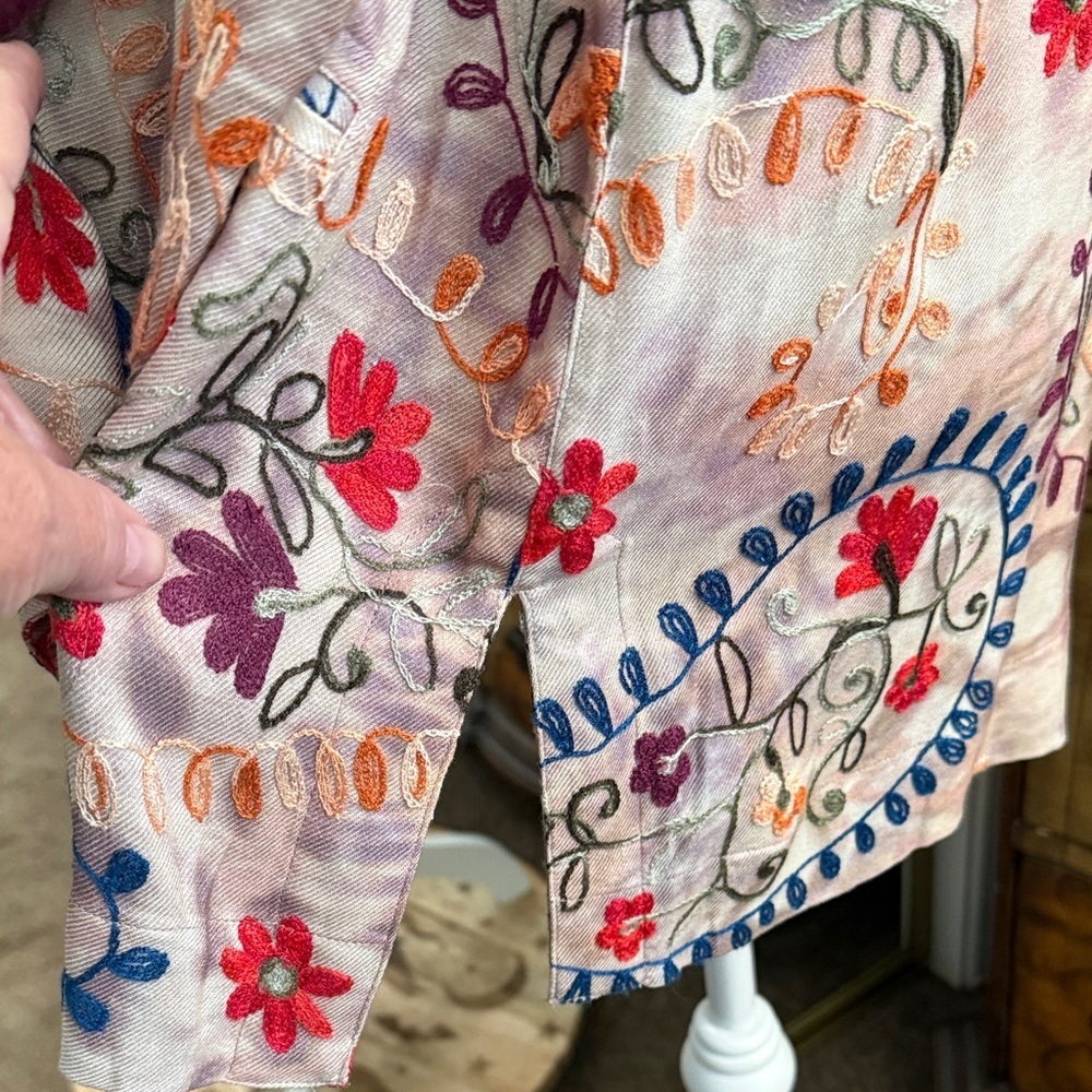 John Mark Floral Embroidered Blazer with Multicolor Design 100% Rayon NWOT - Picture 8 of 15